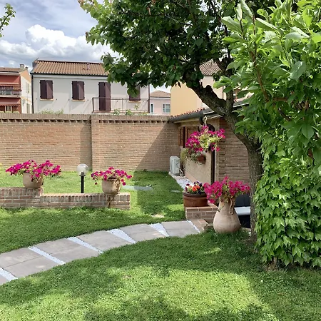 Nocleg ze śniadaniem Oasi Ferrara