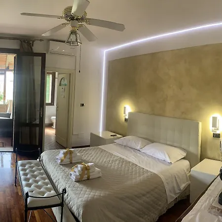 Oda ve Kahvaltı Oasi 4*